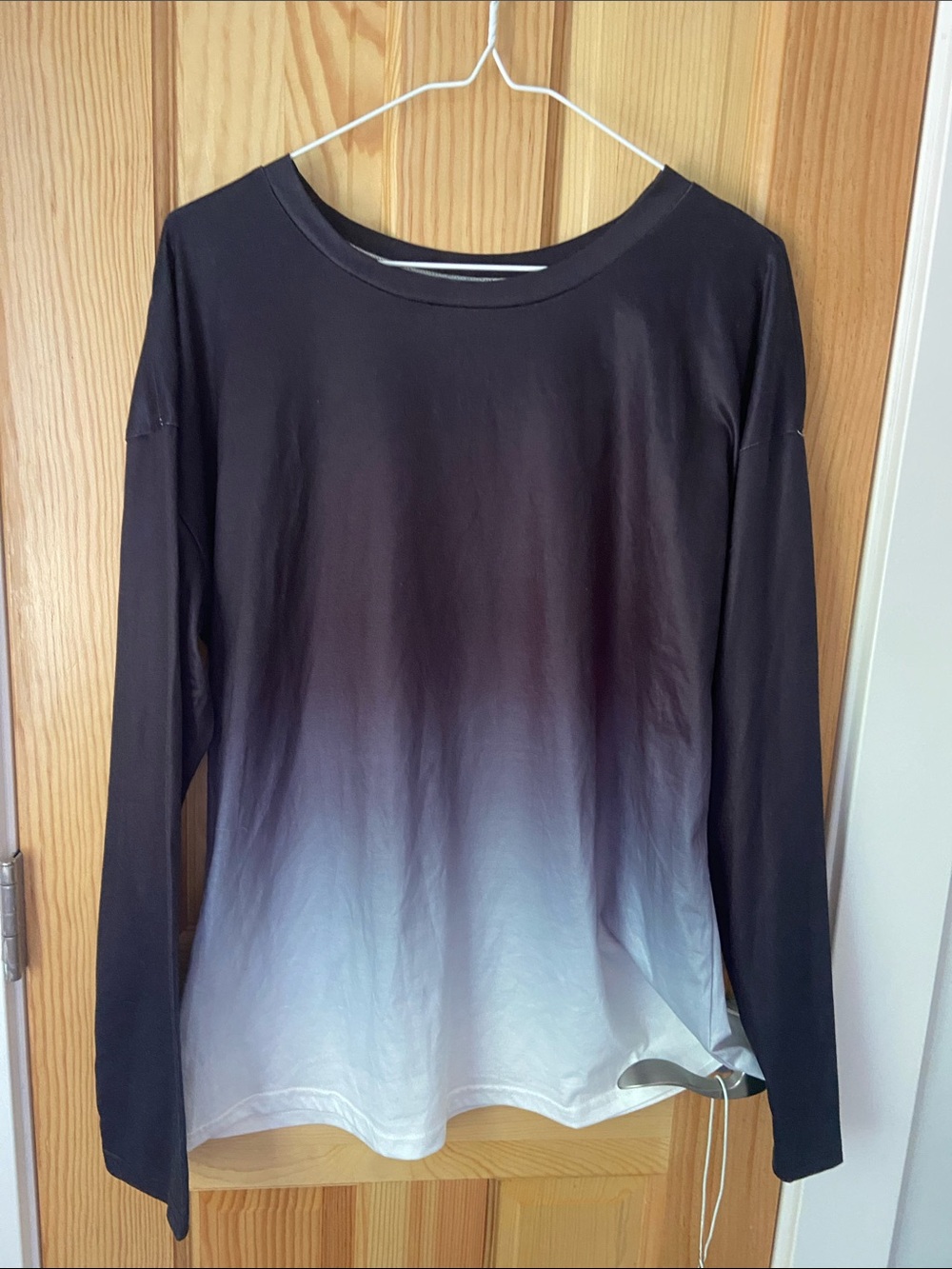 Long-Sleeve Ombre Crewneck Tee - Black to White